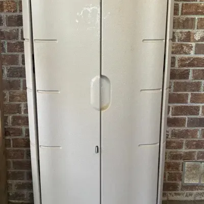 Rubbermaid Storage Unit