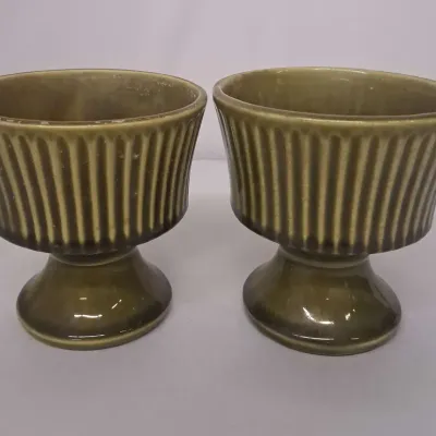 Mccoy Floraline Pedestal Planters
