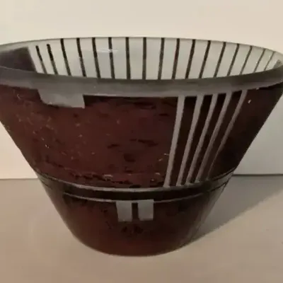 Art Glass Bowl – Deep Burgundy & Gray Linear Geometric Design, c. 1960s–1970s