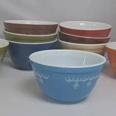 Pyrex: Snowflake Garland, Spring Blossom, Autumn Harvest, Old Orchard, Woodland Brown, Colonial Mist