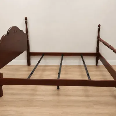 Colonial Revival Spindle Bed 
