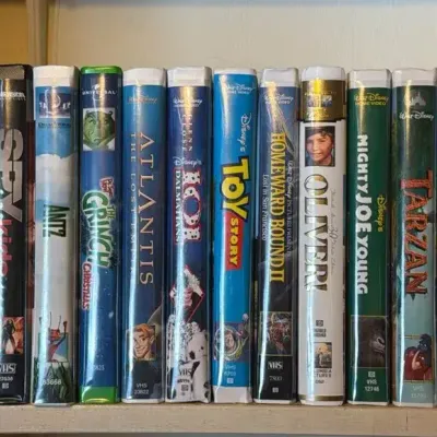 Vintage Disney & Family Movie VHS Collection – 14 Tapes – 1990s–2000s
