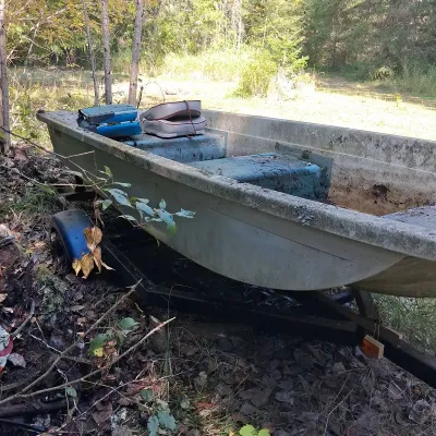 Sears Fiberglass Tri-Hull Gamefisher Fishing Boat & Trailor 