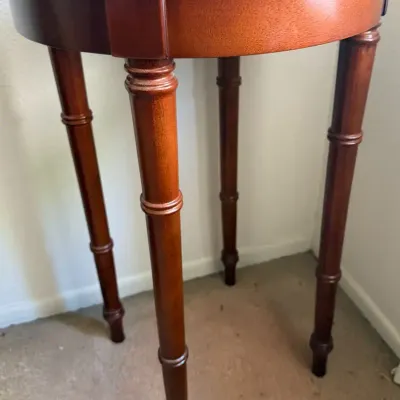 The Bombay Company Mahogany-Finish Round Accent Table