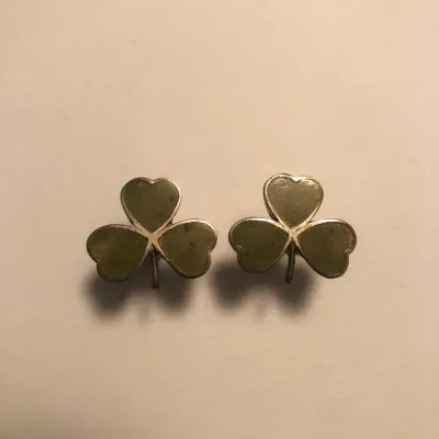 Vintage Irish Sterling Silver Shamrock Cufflinks – Green Stone Inlay – Ireland