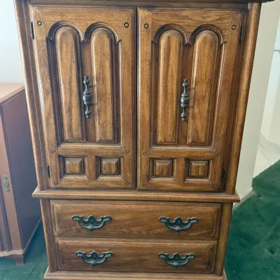 Vintage Oak Gentleman’s Chest Wardrobe Armoire – 6 Drawers
