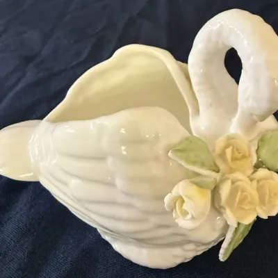 1987 Seymour Mann Jolie Fleur Bone China Swan Planter with Roses
