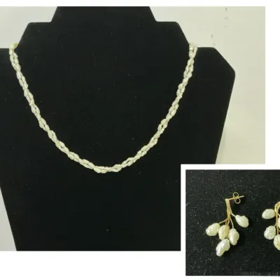 14k Gold Clasp Freshwater Pearls Necklace & Earring Set 