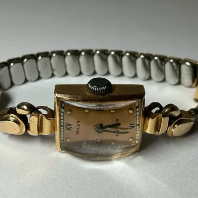14k Gold Gruen Women’s Wristwatch 