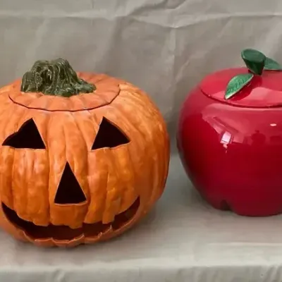 Vintage Cookie Jars Pinocchio, Apple, Jack O Lantern, Blue Magic Krispy Kan