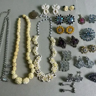 Vintage Costume Jewelry Selection 