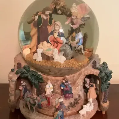 Vintage Kirkland Signature Musical Nativity Scene Water Globe