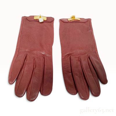Sale Photo Thumbnail #23: A Pair of Hermes Soya Burgundy Lambskin Leather Gloves with Gold-Tone Hardware