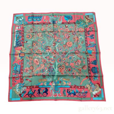 Sale Photo Thumbnail #181: Hermes Fantaisies Indiennes Silk Carre 90 Scarf