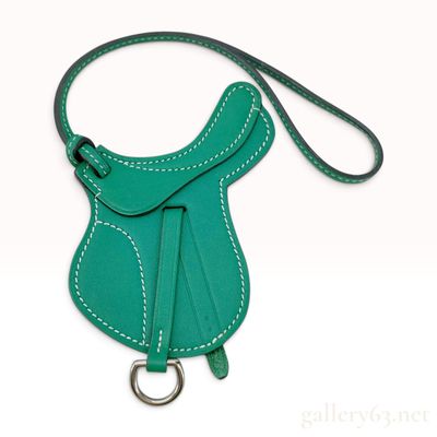 Sale Photo Thumbnail #166: Hermes Paddock Selle Vert Vertigo Green Leather Saddle Bag Charm with Box