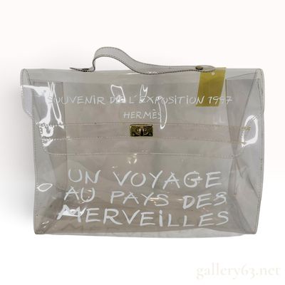 Sale Photo Thumbnail #65: Hermes Vinyl Kelly 40 Souvenir de L'Exposition 1997 Clear Handbag