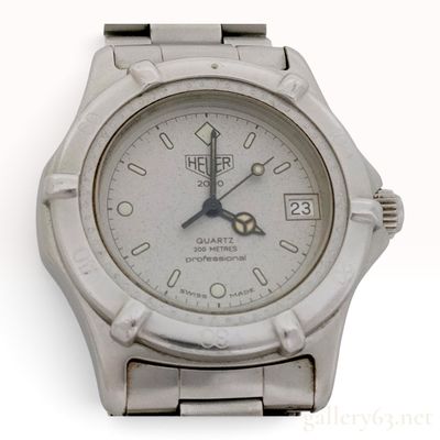 Sale Photo Thumbnail #146: Heuer 2000 Professional Quartz Wristwatch Reference 962.213