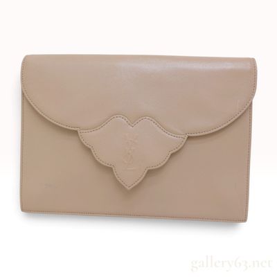 Sale Photo Thumbnail #93: Yves Saint Laurent Beige Saffiano Leather Scalloped Envelope Clutch Bag