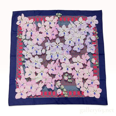 Sale Photo Thumbnail #239: Hermes Souvenirs d'Asie 90cm Silk Twill Scarf