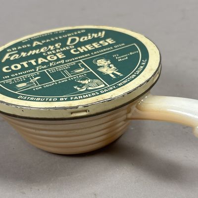 Sale Photo Thumbnail #343: Farmers Dairy Cottage Cheese Fire-King Casserole