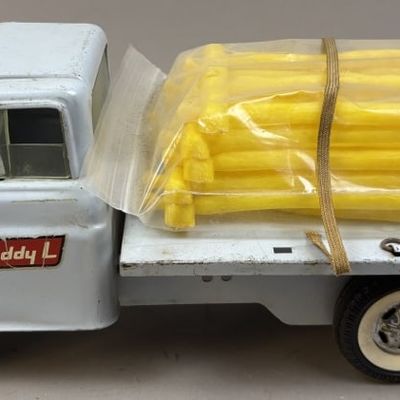 Sale Photo Thumbnail #102: Buddy L Pressed Steel Flatbed Truck w/ Load q