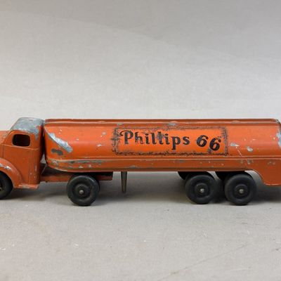 Sale Photo Thumbnail #4: Phillips 66 Gasoline Ralstoy Toy Semi Truck Hauler