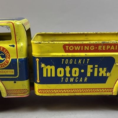 Sale Photo Thumbnail #57: Wyandotte Moto-Fix Toolkit Tow Truck Pressed Steel Wrecker