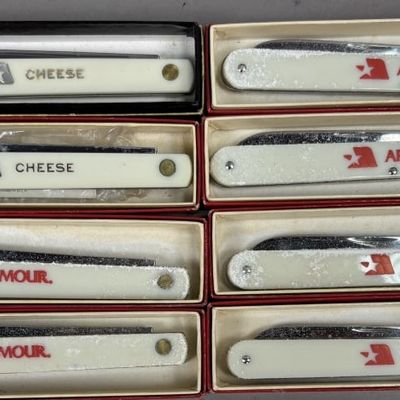 Sale Photo Thumbnail #342: Lot of 8 Armour Knives