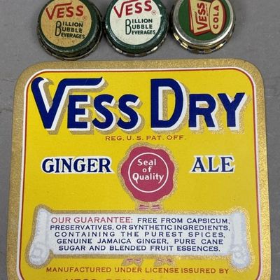 Sale Photo Thumbnail #356: Lot of 4 Vess Beverage Label & Tops