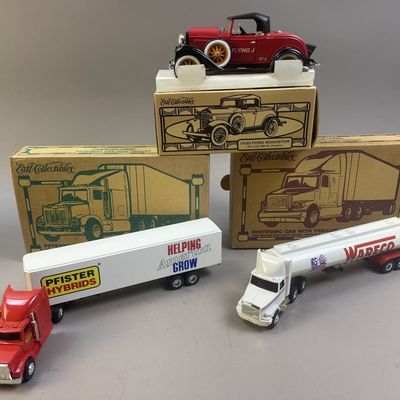 Sale Photo Thumbnail #171: 3 Ertl Die Cast Semi Truck & Ford Roadster Models