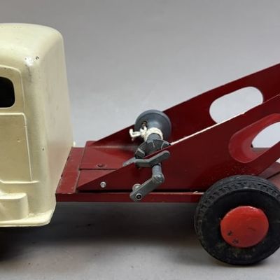 Sale Photo Thumbnail #77: Smith-Miller Pressed Steel Tow Truck Wrecker Crane