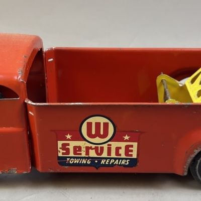 Sale Photo Thumbnail #67: 1930s Wyandotte Pressed Steel Tow Truck Wrecker
