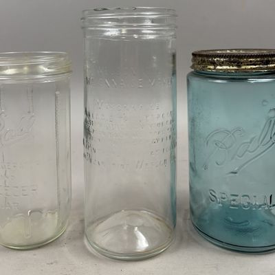 Sale Photo Thumbnail #401: Lot of 3 Wesson Oil & Ball Glass Jars