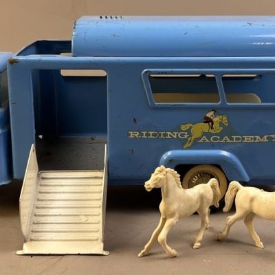 Sale Photo Thumbnail #97: Buddy L Pressed Steel Riding Academy Horse Truck