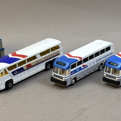 Sale Photo Thumbnail #15: Lot 5 Greyhound Toy Buses 1:76 Scale Plastic Metal
