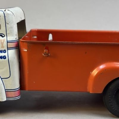 Sale Photo Thumbnail #75: 1954 Wyandotte Jiffy Painting Decorating Toy Truck