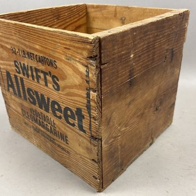 Sale Photo Thumbnail #420: Swift's Allsweet Vegetable Oleomargarine Crate