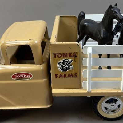 Sale Photo Thumbnail #114: Tonka Farms Stake Bed Horse Trailer Pressed Steel