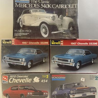Sale Photo Thumbnail #167: 5 Vintage Automobile Model Kits Revell AMT Ertl