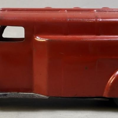 Sale Photo Thumbnail #52: 1930s Marx or Wyandotte Steel Oil Truck Original Paint