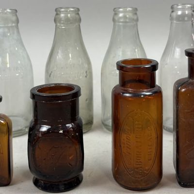 Sale Photo Thumbnail #402: Lot of 10 Armour's Lab Chicago Glass Bottles