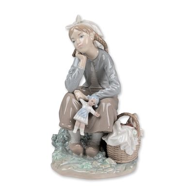 Sale Photo Thumbnail #22: Lladro Porcelain Figurine, Girl  with Doll 01001211