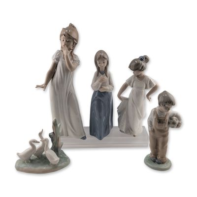 Sale Photo Thumbnail #21: 5pc NAO by Lladro Porcelain Figurines