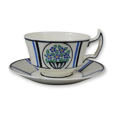Sale Photo Thumbnail #414: 2pc Wedgwood Art Deco Basket of Flowers Pattern Teacup and Saucer