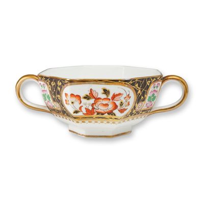 Sale Photo Thumbnail #402: Wedgwood Imari Style Octagonal Bone China Bowl with Handles, ca. 1870