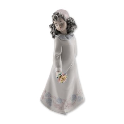 Sale Photo Thumbnail #164: Lladro Pretty Posies Glazed Porcelain Figurine