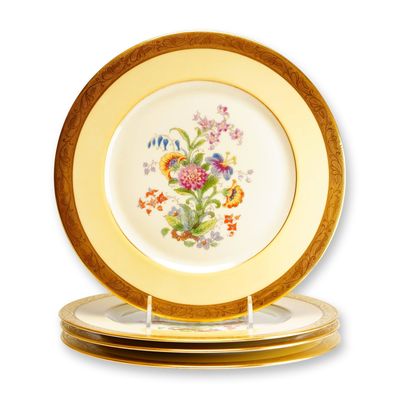 Sale Photo Thumbnail #280: Heinrich & Co. Selb Bavaria Pickard 22K Gold Dinner Plates