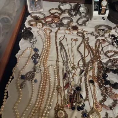 Sale Photo Thumbnail #137