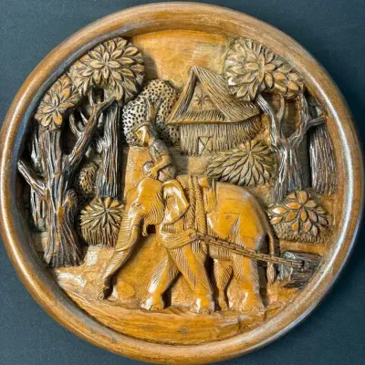 Carved Wood Wall Plaque Elephant & Safari Scene 11” Round