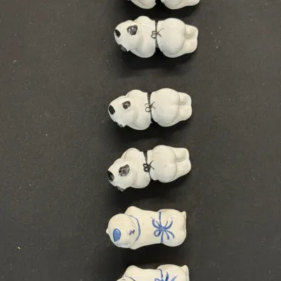 Set of 6 Ceramic Baby Chopstick Rests – 4 Black & 2 Blue